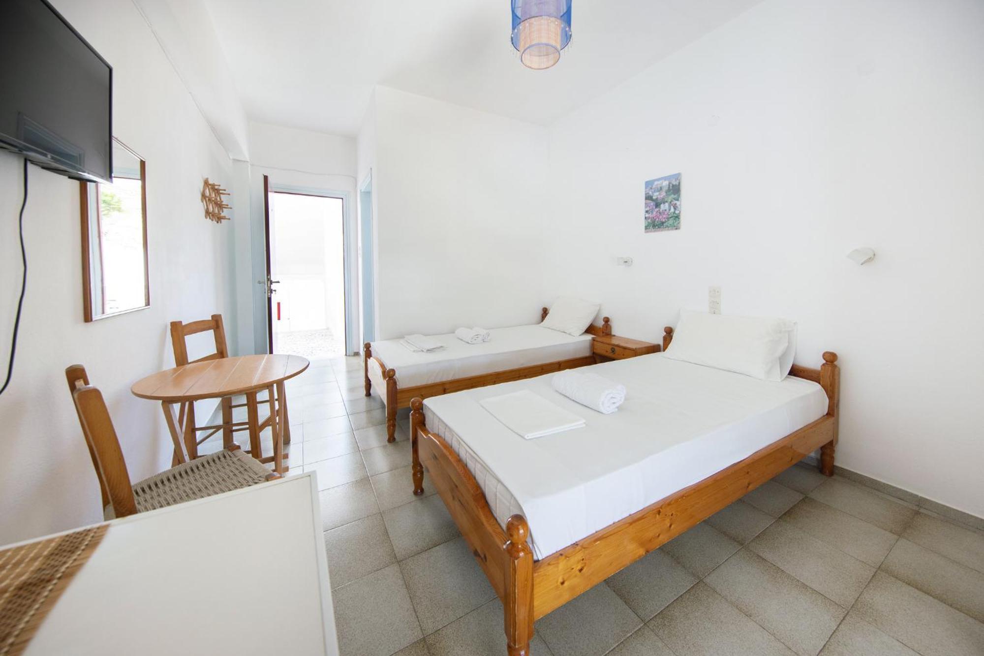 Nikos Rooms Votsi  Exterior photo