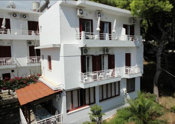 Nikos Rooms Votsi  Exterior photo
