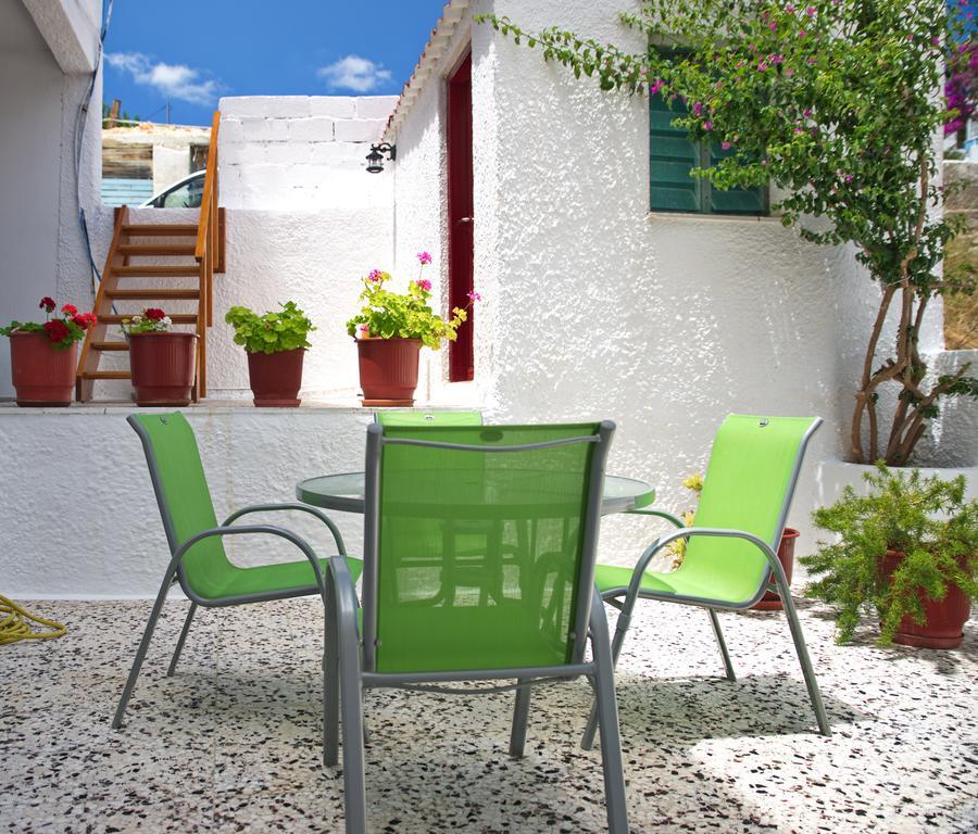 Nikos Rooms Votsi  Exterior photo