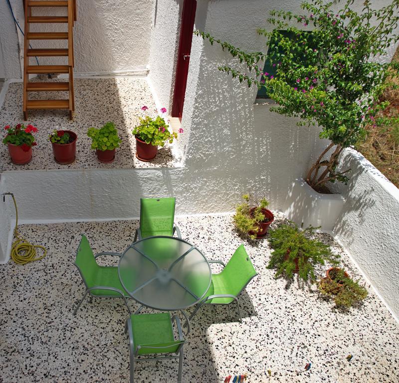 Nikos Rooms Votsi  Exterior photo
